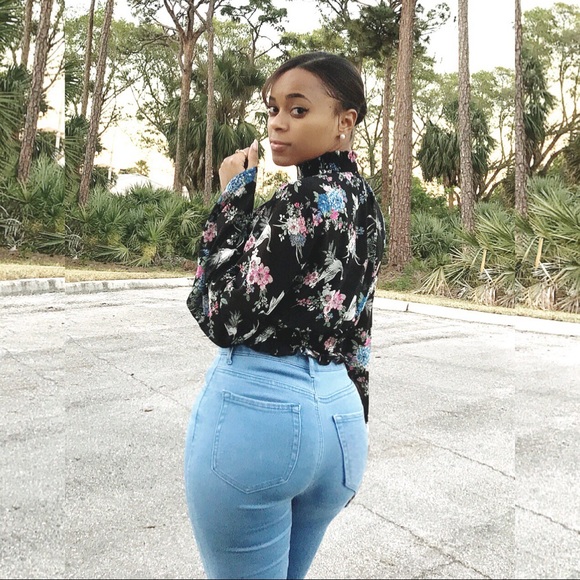 Meet your Posher, Kristina. - Picture 5 of 8